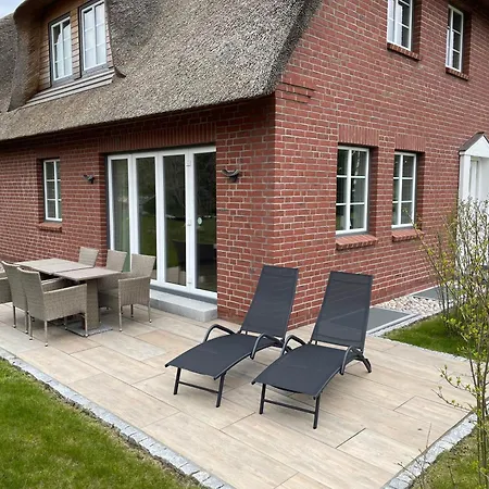 Ferienhaushaelfte Joeri Hues 1 * Nebel