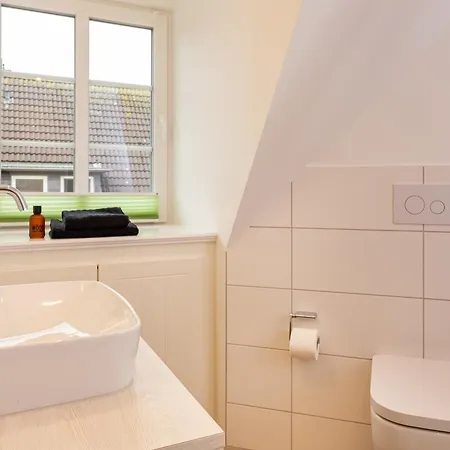 Ferienhaushaelfte Joeri Hues 1