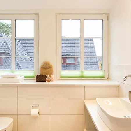 Ferienhaushaelfte Joeri Hues 1 * Nebel