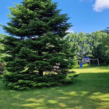 Ferienhaushaelfte Joeri Hues 1 Prázdninový dům *