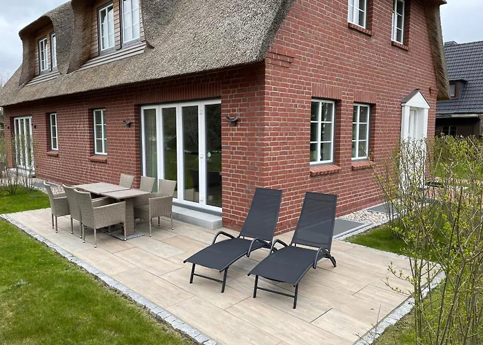 Ferienhaushaelfte Joeri Hues 1 * Nebel