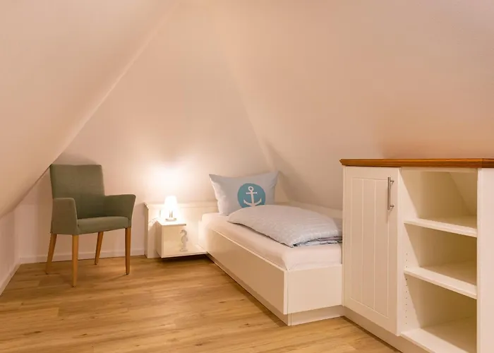 Holiday home Ferienhaushaelfte Joeri Hues 1