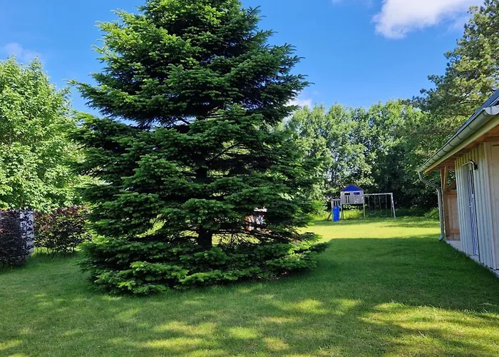 Ferienhaushaelfte Joeri Hues 1 Holiday home *