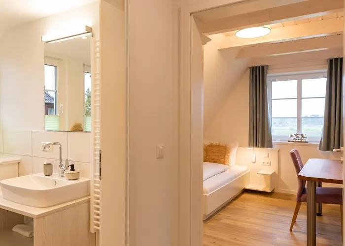 Holiday home Ferienhaushaelfte Joeri Hues 1 *